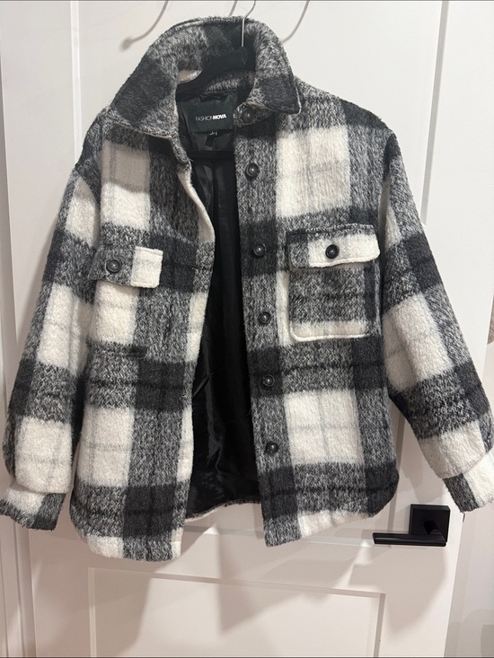 Fashion Nova Jackets & Blazers - Oversized Black & White Plaid Shacket Jacket Size S